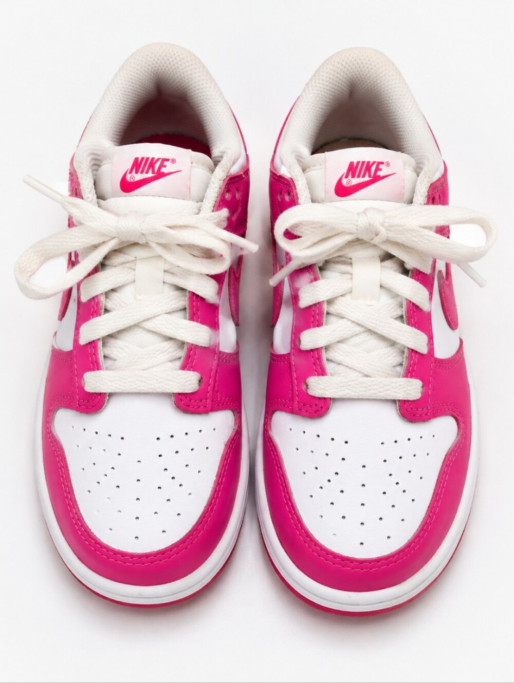 💕 Nike Kids Pink & White Sneakers — Size 11